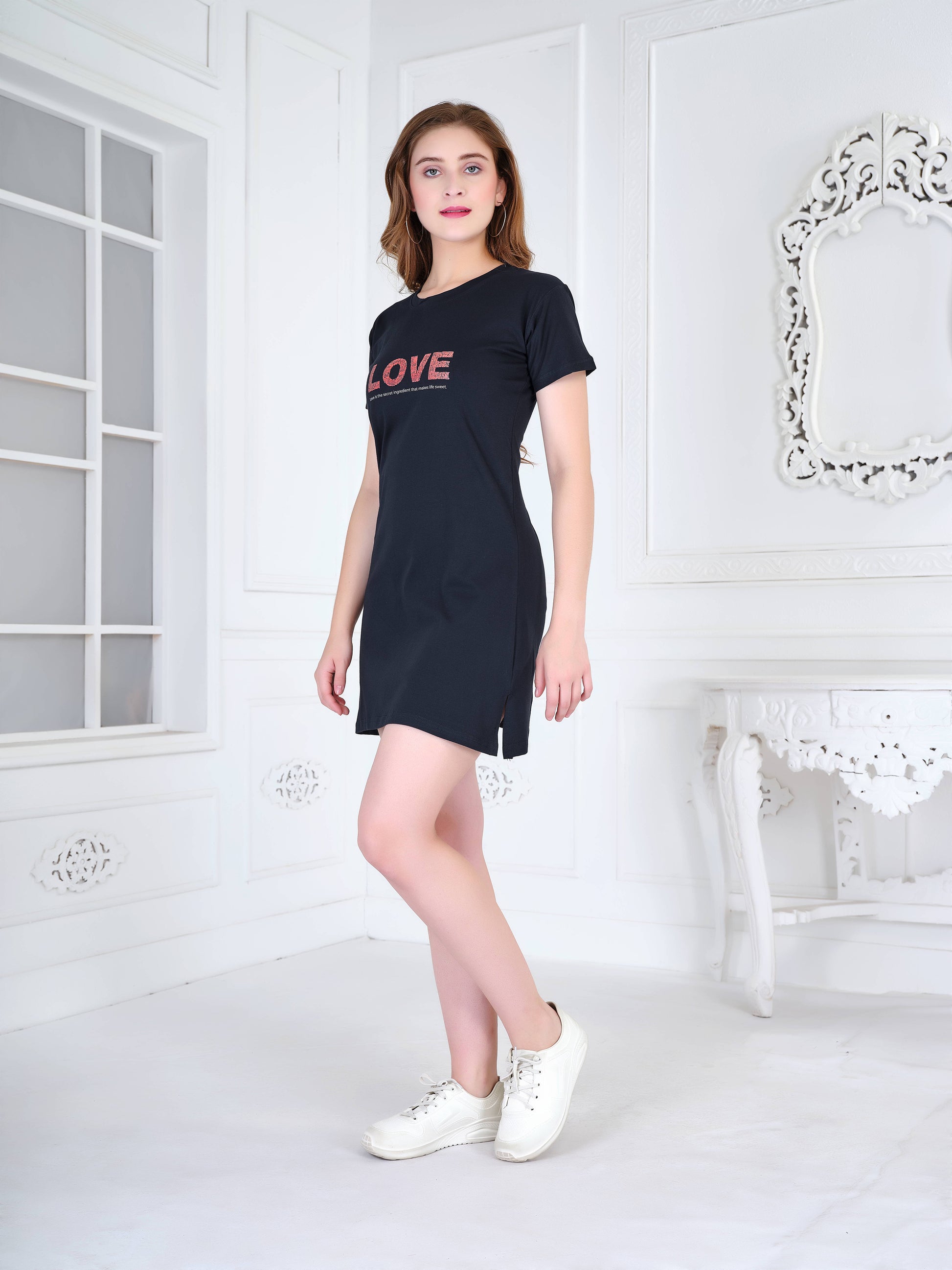 Classic Love Long Top